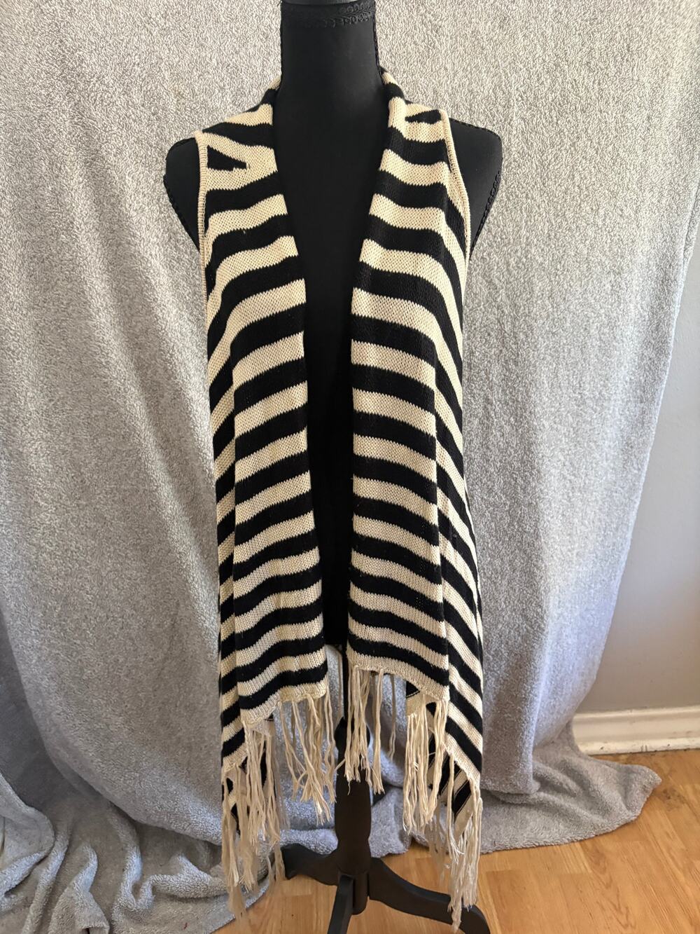Black Ivory Fringe Vest L Boho Western Southwestern Festival